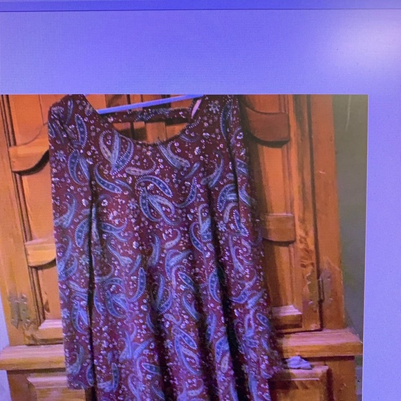 Long sleeve paisley dress with scoop back - Picture 1 of 3